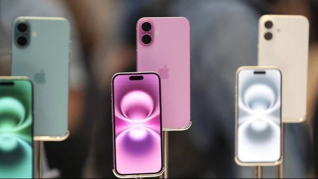 iPhone 16