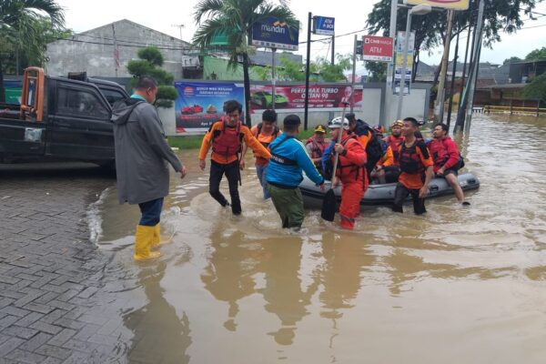 Terendam Banjir, Proses Belajar di SMPN 3 Bonang Lumpuh